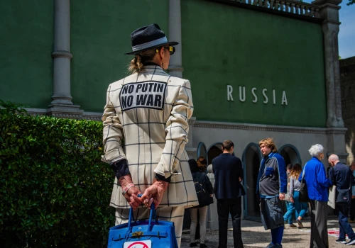 Wstrząsające sceny na Biennale w Wenecji. Rozległ się alarm
