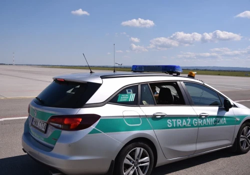 Wrocławskie lotnisko. „Żart” rozwiał marzenia o Hiszpanii