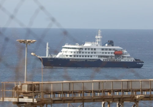 MV Hondius zbliża się do portu. Co dalej z pasażerami i statkiem?