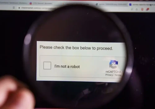 Włącz Google Play i pozwól kraść swoje dane, albo cię zablokujemy: reCAPTCHA oznacza użytkowników jako „podejrzanych”