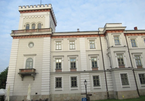 Odkrywanie historii i zabytkowy Ikarus. Zaskakujący program Nocy Muzeów