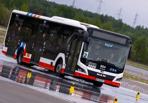 Autobusowi mistrzowie kierownicy. Pierwsze takie zawody odbyły się pod Radomiem
