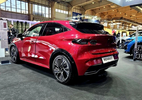 Nowe Renault Clio VI na raty lub w najmie. Ile trzeba zapłacić?