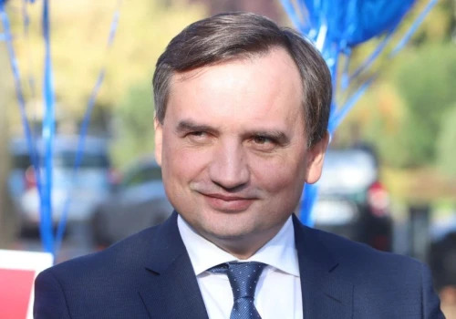 Zbigniew Ziobro zniknął z Węgier po zmianie władzy. Teraz trop prowadzi za ocean