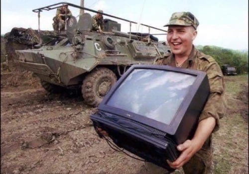 Informacje o śmierci telewizji mocno przesadzone? Medioznawca: Telewizja nie umiera (wywiad)