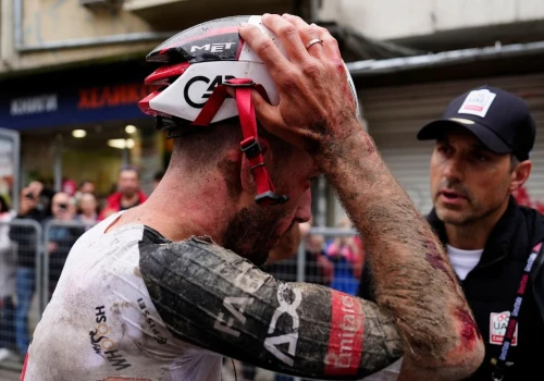 Koszmarna kraksa na Giro d'Italia. Poważne obrażenia kolarzy