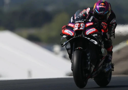 Jorge Martin wygrywa sprint w Le Mans po fenomenalnym starcie. Potężny wypadek Marca Marqueza