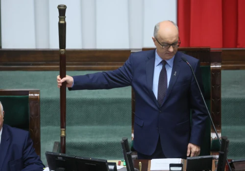 E-zdrowie, szkolenie medyków, nowa akademia medyczna. 12-15 maja posiedzenie Sejmu