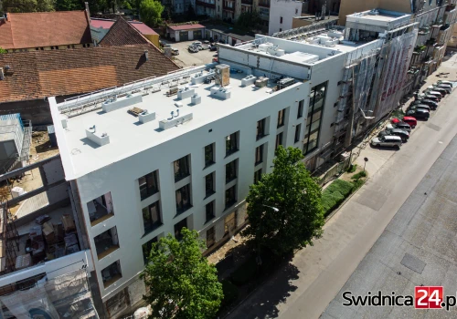 Trwa mieszkaniowa inwestycja przy ulicy Bolka Świdnickiego. Kto może się starać o lokal? Gdzie złożyć wniosek?