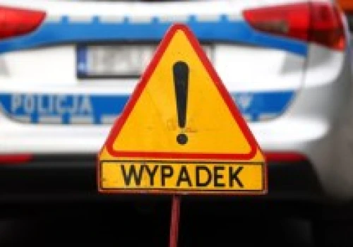 Karambol na A2. Są poszkodowani, trasa zablokowana