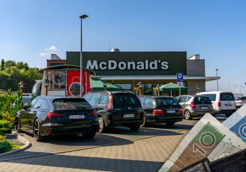 Poszedł do McDonald’s w Gdańsku, później dostał wezwanie. Klienci mówią o pułapce