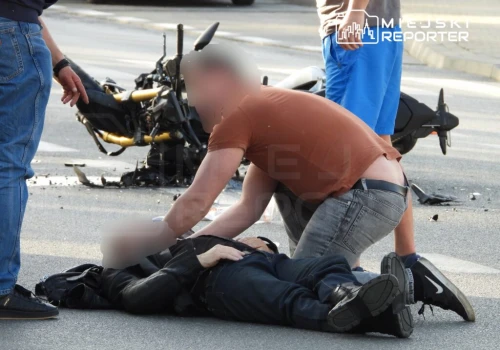 Kierujący BMW wymusił na motocykliście. Doszło do poważnego zdarzenia