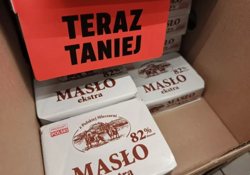 Kostka masła tańsza niż bułka. Co naprawdę stoi za promocjami w dyskontach?