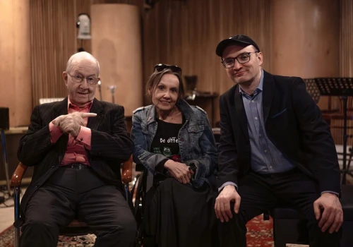 „Życie przynosi nam cały kalejdoskop emocji, barw i ich odcieni” – Grażyna Orlińska i Marcin Nierubiec