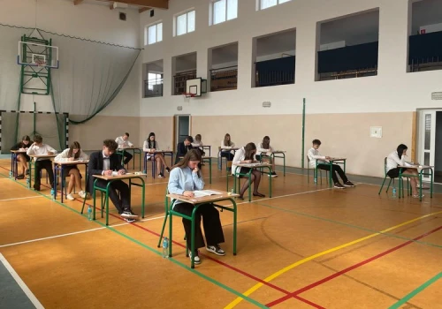 Dziś rozpoczął się egzamin ósmoklasisty. Trzymamy kciuki za wszystkich piszących!