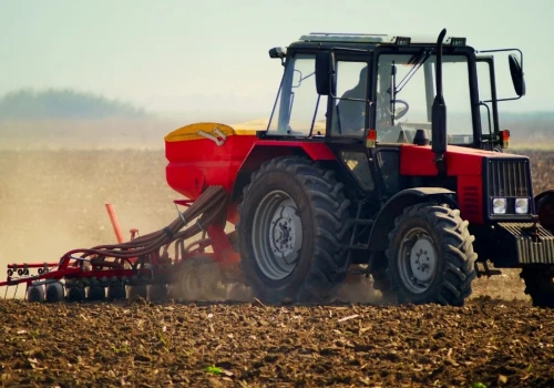 Koniec z ważnymi dotacjami dla rolników! Po 120 tys. zł chętnie sięgali młodzi