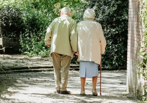 Rząd wprowadza bon senioralny. Twoja rodzina może załapać się na wielką zmianę