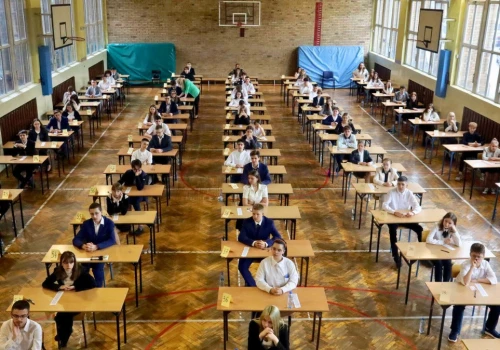 Egzamin ósmoklasisty 2026 z polskiego. Sprawdź arkusz CKE z rozwiązaniami