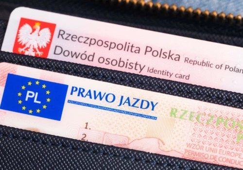 Możesz wymienić prawo jazdy bez wychodzenia z domu. Wielu Polaków wciąż nie ma pojęcia