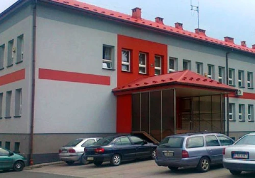 Podejrzana przesyłka w Urzędzie Gminy Ciężkowice. Na miejsce jedzie straż pożarna i policja