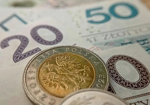 GUS podał nowe dane o płacach. Średnie wynagrodzenie wyniosło ponad 9,5 tys. zł