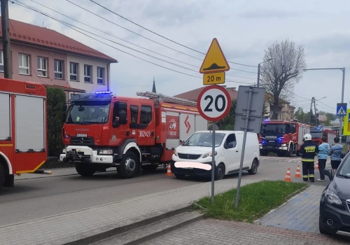 Ewakuacja w Ciężkowicach. Do Urzędu Gminy trafiła tajemnicza przesyłka