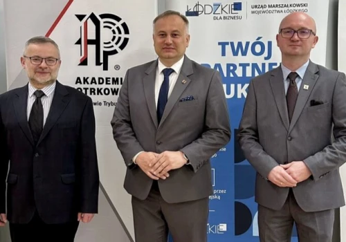 Lokalni producenci żywności spotkali się na śniadaniu biznesowym w Akademii Piotrkowskiej
