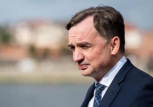 Sędzia od ENA wobec Ziobry ma udziały w TV Republika. Żurek o wniosku ws. wyłączenia
