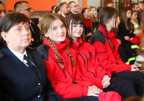 Nowy program ma zachęcić młodzież do służby w straży