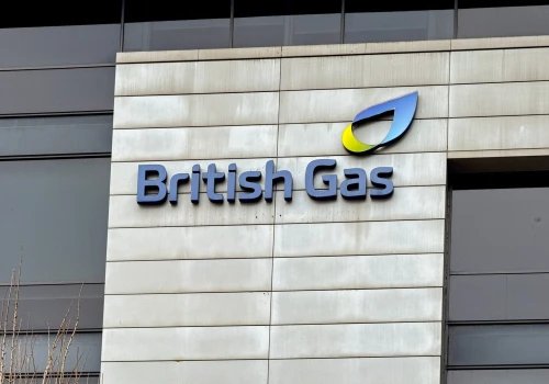 Jak wybrać dostawcę energii w UK? Jak często zmieniać firmę?