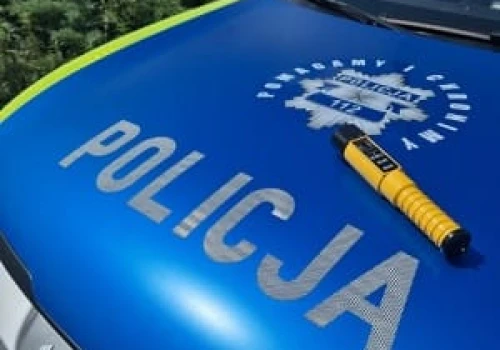 Niedzielni „rajdowcy” na podwójnym gazie. Policja zepsuła im popołudnie w 60 minut