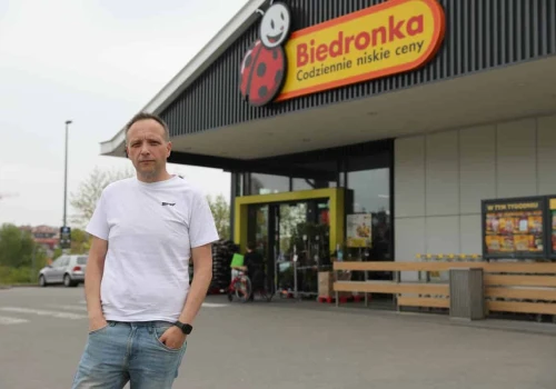 Skandaliczne zachowanie pracowników w Biedronce w Olsztynie? Klient publicznie upokorzony