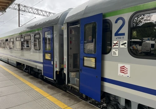 PKP Intercity. Wagony z KPO w pociągach komercyjnych. Dlaczego?