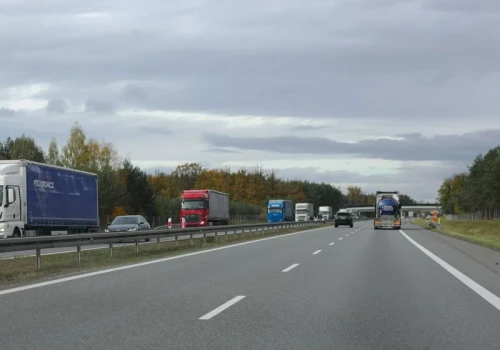 W Polsce jest pusta autostrada. Tylko 100 samochodów na godzinę