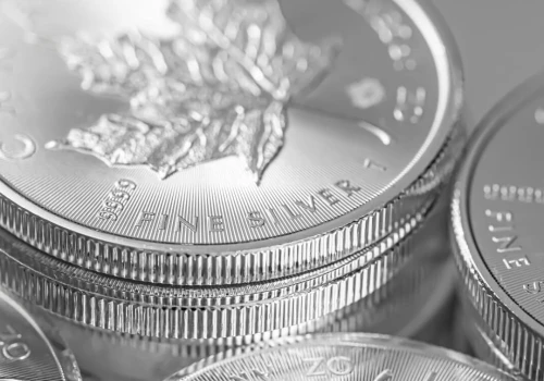 Srebro drożeje o 5% i atakuje barierę 90 USD. Czy trend spadkowy właśnie się skończył?