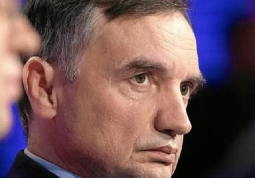 Wniosek o ekstradycję Ziobry dopiero jesienią. Czy Trump pomoże teraz PiS odsunąć Tuska od władzy?
