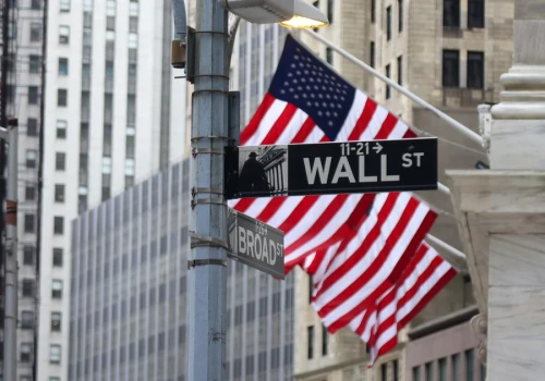 Coraz więcej banków z Wall Street nie liczy na już obniżkę stóp w USA w tym roku