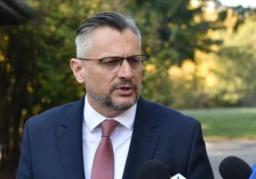 KO nie miała litości dla Lenza. Senator wyrzucony z partii po aferze w szpitalu