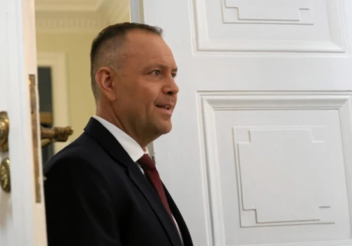 Karol Nawrocki płaci za poparcie w kampanii. Duda przyszedł właśnie z prośbą
