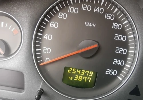 Podali konkretny wiek i przebieg. Wtedy auto staje się skarbonką