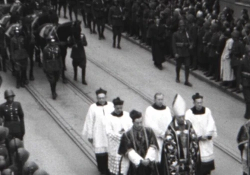 Nieznany film z pogrzebu Marszałka Piłsudskiego odnaleziony po 91 latach. Archiwa państwowe odzyskały bezcenne świadectwo historii
