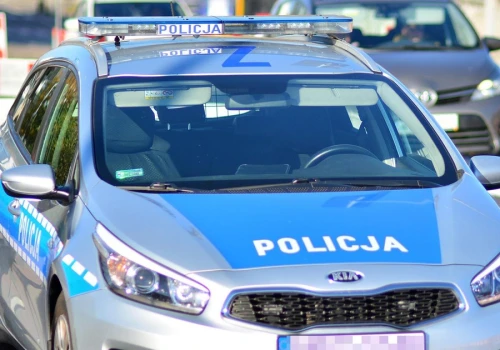 Groza w Świętokrzyskim. Mężczyzna z bronią groził przypadkowym dzieciom i ich rodzicom