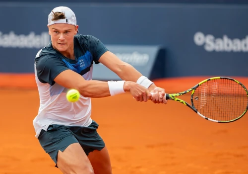 Czołowy duński piłkarz Holger Rune opuszcza Hamburg i Roland Garros: nie grał od października