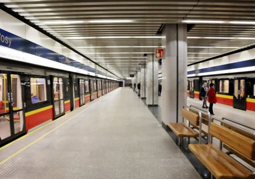 Warszawa. Krótsza trasa metra M1