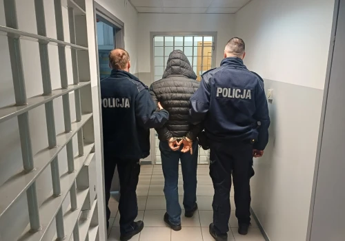 32-latek miał grozić kobiecie śmiercią. Usłyszał zarzuty i trafił do aresztu
