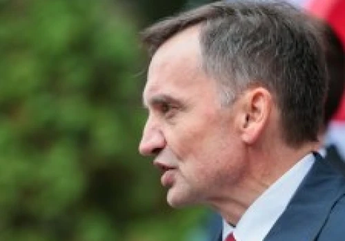 Ziobro poza zasięgiem służb. Polityk PiS musiał opuścić Europę nieoficjalną ścieżką