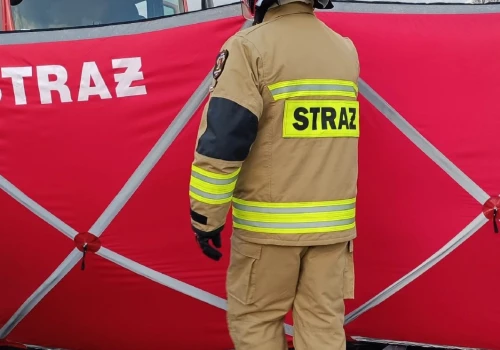 Tragedia podczas naprawy samochodu. Auto przygniotło mężczyznę