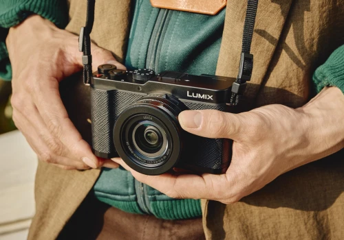Panasonic prezentuje LUMIX L10 – nowy kompakt premium z obiektywem LEICA