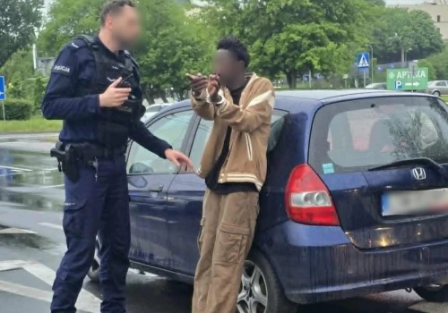 Pijany murzyn potrącił Polkę. Chciał płacić świadkom za milczenie