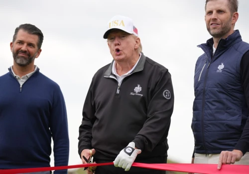 Synowie Trumpa a Pentagon. Firma z nimi związana chce milionów od USA
